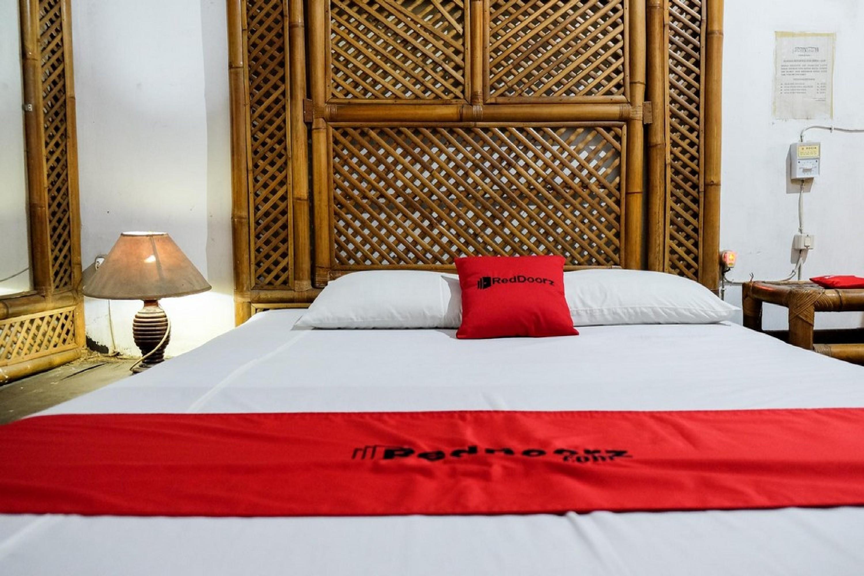 เรดดอร์ซ พลัส เนียร์ จาลันบารู โบกอร์ Hotel ภายนอก รูปภาพ