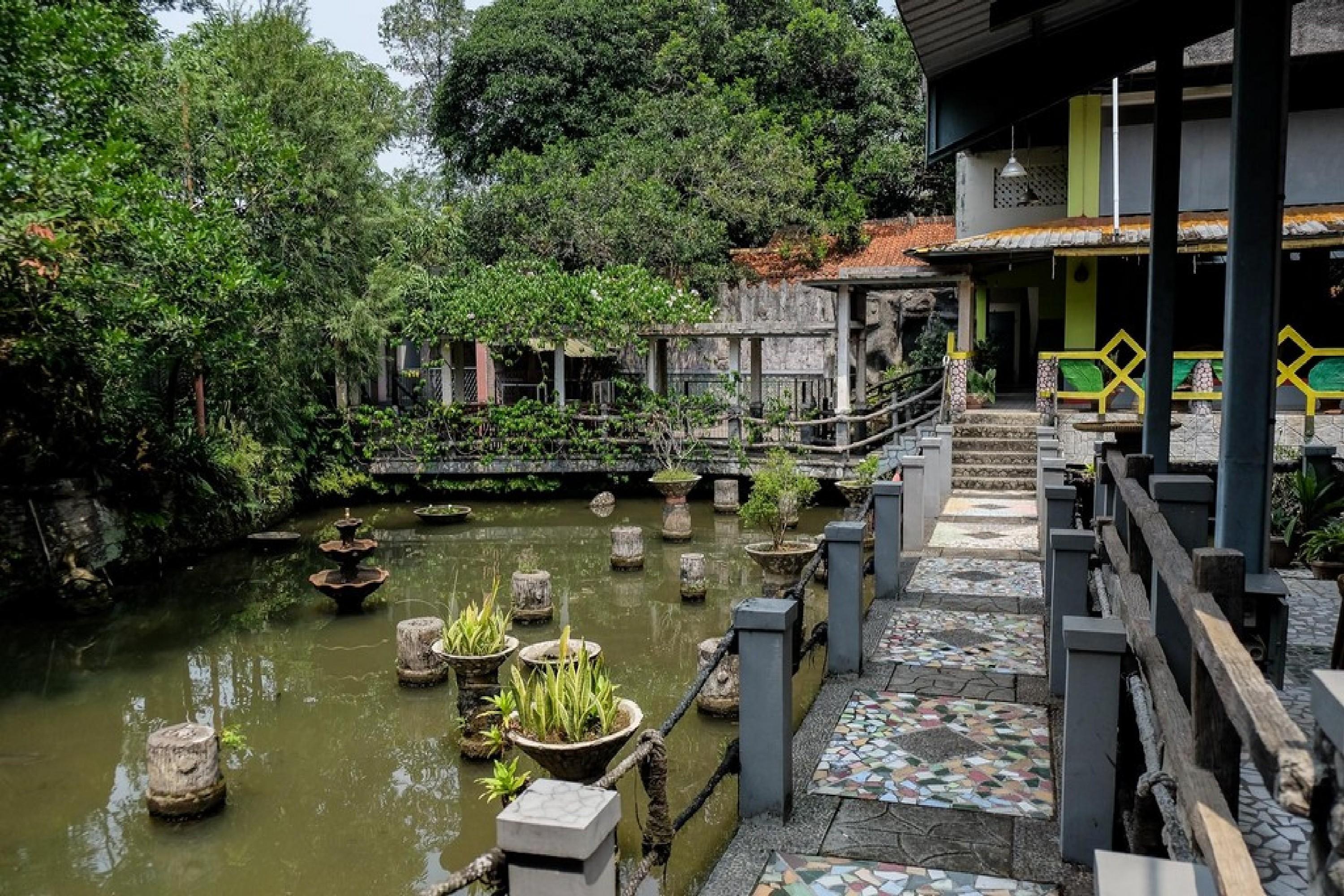 เรดดอร์ซ พลัส เนียร์ จาลันบารู โบกอร์ Hotel ภายนอก รูปภาพ