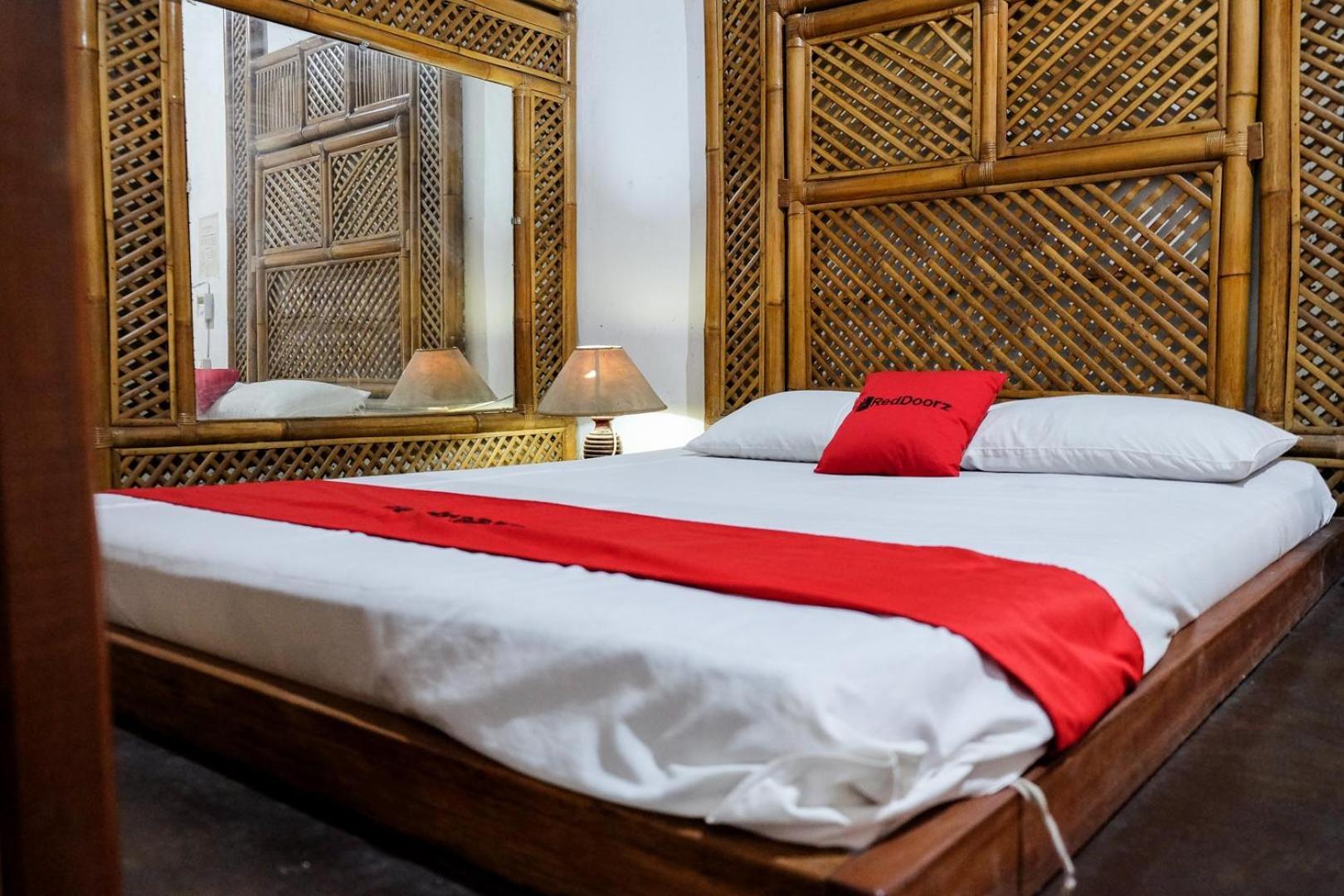 เรดดอร์ซ พลัส เนียร์ จาลันบารู โบกอร์ Hotel ภายนอก รูปภาพ